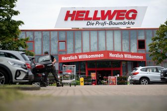 Baumarktkette Hellweg in der Krise: Sechs Filialen in Sachsen droht das Aus - Die Dortmunder Baumarktkette Hellweg, die Profi-Bau- & Gartenmärkte GmbH & Co. KG, hat Insolvenz in Eigenverwaltung angemeldet. Laut Mitteilung bleiben alle Standorte und der Online-Shop aber erst einmal geöffnet.