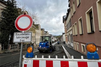 Baumaßnahme Lambziger Straße in Mylau geht in die Verlängerung - Die Lambziger Straße in Mylau ist aktuell wegen Bauarbeiten gesperrt.