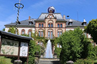 Bauschäden am Rathaus Pausa werden behoben - Das Pausaer Rathaus ist schmuck anzusehen. Doch innen gibt es Bauschäden.