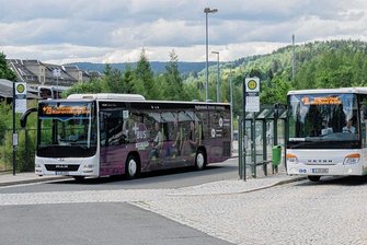 Baustellen behindern Busverkehr in Klingenthal und Zwota beträchtlich - Für die Linienführung des Busverkehrs stellen die Sperrungen der B 283 in Klingenthal und Zwota ein großes Problem dar. 