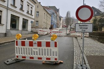 Bauverzögerung: Bundesstraße im Erzgebirge länger gesperrt als geplant - Die Sperrung der B 169 in Schneeberg-Neustädtel wird verlängert.