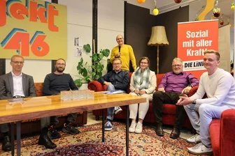 Bauvorhaben rund um den Zwickauer Bahnhof: Informiert die Stadt nicht gut genug? - Fachleute zum Thema Querspange, von links: IHK-Chef Torsten Spranger, Peter Pauker vom Fahrgastbeirat, SVZ-Geschäftsführer Sebastian Eßbach, Bernd Rudolph von der Linken-Fraktion (hinten), Baubürgermeisterin Silvia Queck-Hänel, Volker Schneider von der Stadtwerke-Holding und Linken-Landtagsabgeordneter Marco Böhme.