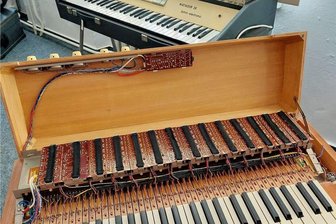 Beat-Geschichte(n) der Klingenthaler Matador-Orgel - Die legendären Matador-Orgeln EMP 3 der Firma F. A. Böhm im Harmonika-museum Zwota - damals noch mit Leiterplatten bestückt.