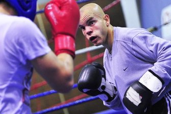 Beblik will nicht in Hektik verfallen - Der Chemnitzer Boxer Ronny Beblik beim letzten Training vor den Deutschen Meisterschaften in Straubing.