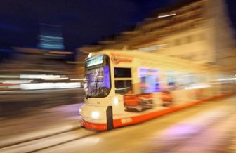 Befürworter der Bahnhof-Tram organisieren Info-Stand -
