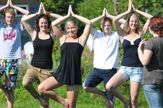 Yogakurs im Jugendcamp Grillenburg