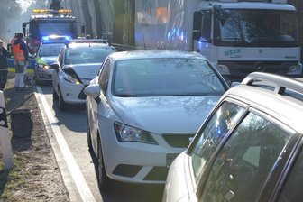 Behinderungen auf B 173 nach Unfall an Soldatengrabkurve -