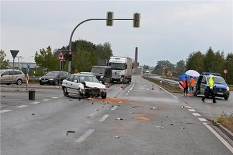 Behinderungen auf Umgehungsstraße in Glauchau nach Unfall -