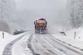 Behörden-Fazit: "Winterdienst-Routen im Vogtland zuverlässig betreut" - Für mehr als 56.000 Straßenkilometer sind vier Straßenmeistereien im Vogtlandkreis beim Winterdienst zuständig.