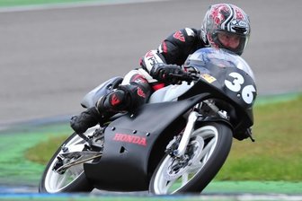 Bei bestem Rennwetter fehlen nur die Fans - Der Rebesgrüner Henry Kettner fuhr zum Saisonauftakt auf dem Hockenheimring zwei Mal in die Top 10.