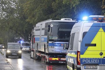 Bei CSD in Döbeln beschlagnahmter „Adenauer SRP+“ auf dem Weg nach Berlin - 