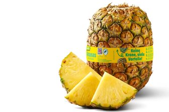 Bei Penny gibt’s die Ananas jetzt oben ohne - wieso? - Künftig kopflos: Die Ananas-Früchte bei Penny. Doch die entfernte Blattkrone kommt nicht einfach in den Müll. Foto: Penny Markt GmbH