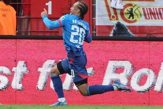 Bei RB Leipzig übernehmen die neuen Stars - Xavi Simons brachte RB in Berlin auf die Siegerstraße.