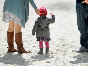 Bei welchen Eltern der Kinderbonus wirklich ankommt -  
          Spürbar mehr Geld: Vom Kinderbonus profitieren vor allem Familien mit niedrigen und mittleren Einkommen.