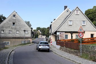 Beierfeld: Bernsbacher Straße ab Mittwoch gesperrt - Bernsbacher Straße