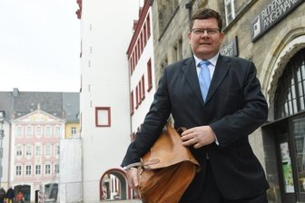Beigeordneten-Wahl im Stadtrat vertagt - Für ihn ist noch kein Nachfolger gefunden: Philipp Rochold, bisher Bürgermeister für Bildung, Jugend, Soziales, Kultur und Sport.