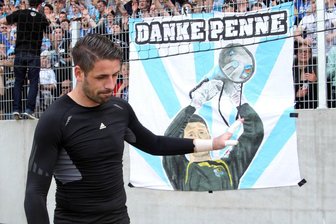 Beim Chemnitzer FC ist er eine Legende: Torhüter Philipp Pentke beendet seine Karriere - Im Mai 2015 wurde Philipp Pentkes Vertrag in Chemnitz nicht verlängert. Man merkt ihm an, dass er mit dem Kapitel CFC irgendwie noch nicht so ganz abgeschlossen haben will.