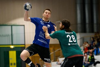 Beim ersten Heimspiel-Besuch seiner kleinen Tochter: Sebastian Poppitz schießt HC-Team zum Sieg - Sebastian Poppitz war mit sieben Toren bester Werfer beim HC.