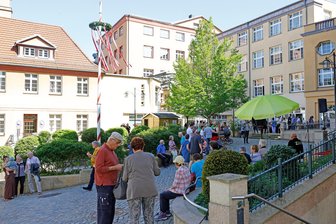 Beim „Lichtensteiner Lenz“ wird der Maibaum wieder vorzeitig gesetzt - An der Alrowa im der Lichtensteiner Innenstadt soll am 1. Mai wieder gefeiert werden.