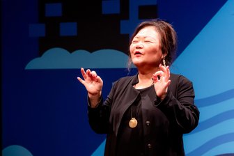 Bekannt aus Tatort und Polizeiruf: Koreanische Schauspielerin zu Gast in Chemnitz - Soogi Kang pflegt die Tradition des Geschichtenerzählens.
