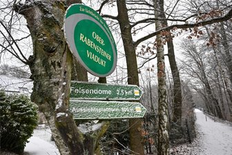 Beliebte Chemnitzer Wanderwege vor dem Aus? - In Chemnitz-Rabenstein führt ein beliebter Wanderweg über die Oberfrohnaer Straße hinweg. Die örtliche Bürgerinitiative fordert die Stadt auf sicherzustellen, dass dieser und andere Wege auf Dauer in vollem Umfang für jedermann nutzbar bleiben.