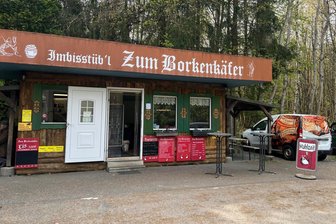 Beliebter Trucker-Imbiss an der B 101: Neuer Betreiber für den „Borkenkäfer“ - Das Imbiss-Stübchen „Zum Borkenkäfer“ an der B 101 in Brand-Erbisdorf ist beliebt.