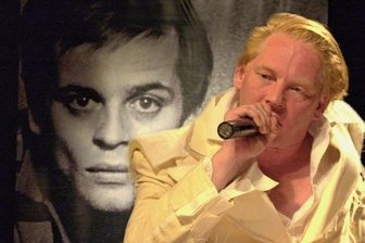 Ben Becker: Bühnenmeister erinnert sich an Skandalauftritt - Ben Becker 2001 im Neuberinhaus, bald ist er zurück.