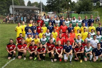 Benefiz-Fußballturnier sammelt Geld für Flutopfer - Beim Fußball-Benefizturnier in Wernsdorf vor genau einem Monat sind letztlich 6500 Euro für Flutopfer eingespielt worden.