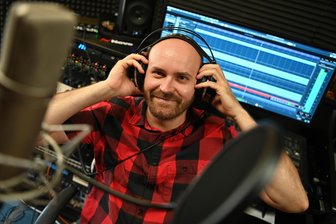 Benefizkonzerte für Kinder: Rochlitzer steuert Hymne bei - Adrian Bolz aus Rochlitz (Foto) hat gemeinsam mit Gitarrenlehrer Andy Heinrich aus Bad Lausick den Benefizsong geschrieben.