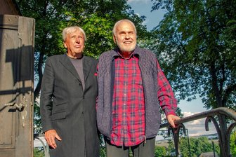 Benefizveranstaltung in erzgebirgischer Kirche: Gunther Emmerlich denkt nicht ans Aufhören - Autor und Dramaturg Eberhard Görner (links) neben Gunther Emmerlich.