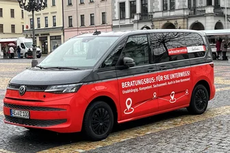 Beratungsbus der Verbraucherzentrale kommt nach Marienberg: Auskunft zu Strom- und Internetverträgen - Der Beratungsbus der Verbraucherzentrale Sachsen macht am Freitag in Marineberg Station.