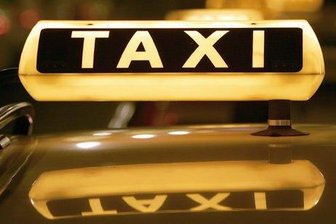 Überfall auf Taxi-Zentrale: Schlüssel von neun Autos gestohlen -