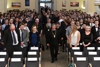 Bergakademie Freiberg heißt Studienanfänger willkommen -