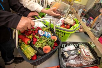 Bergener Tafel stellt die Versorgung ein - Bei der Ausgabestelle der Bergener Tafel in der ehemaligen Grundschule geht Ende Februar das Licht aus.