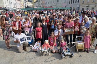 Bergstreittag in Schneeberg: Wer hat die Bürgermeisterwette gewonnen? - Die Bürgermeisterwette hat das Stadtoberhaupt Ingo Seifert (vorn Mitte) gewonnen.