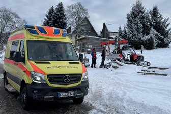 Bergwacht Holzhau im Erzgebirge: Erster Einsatz 2026 am Skilift - Bei dem Einsatz in Holzhau rettete die Bergwacht einen Verletzten.