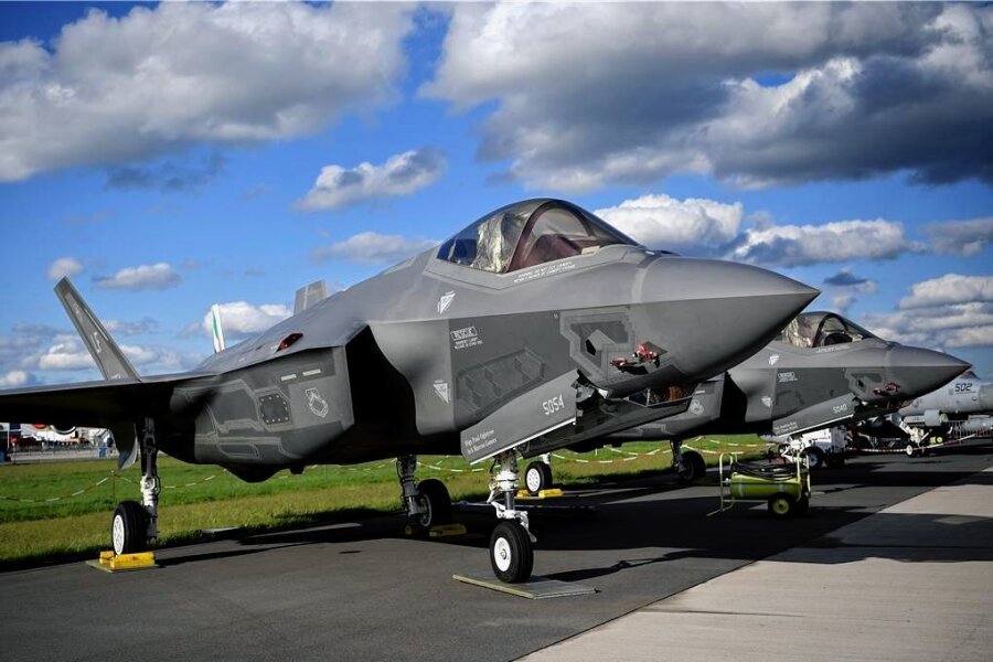 Bericht: Teile für Kampfjet F-35 könnten bald aus Sachsen kommen - Der Tarnkappenjet F-35 gilt als der derzeit modernste der Welt. Er soll voraussichtlich ab dem Jahr 2028 die bisher genutzten und veralteten Tornado-Flugzeuge in der Bundeswehr ersetzen. 