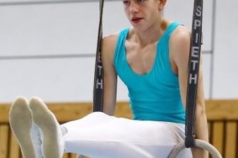 Bernsbacher schneiden gut ab - Nils Friedrich vom TV Bernsbach erturnte sich beim Herbstcup die Goldmedaille.