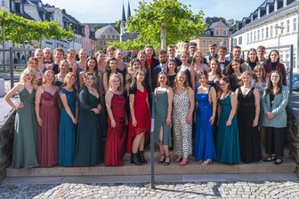 Berufliches Schulzentrum Schneeberg: Das sind die Abiturienten 2025 - Die Abiturientinnen und Abiturienten des Berufliches Schulzentrum Schneeberg.