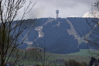 Beschneiung am Keilberg hat begonnen - Die Betreiber des Skigebiets wollen sich bei der Beschneiung zunächst auf die Nordseite des Keilbergs konzentrieren.