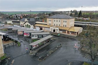 Beschwerde hat Erfolg: Oberverwaltungsgericht hebt Abrissstopp für Bahnhof in Werdau auf - Blick zum Bahnhof in Werdau. Das Oberverwaltungsgericht hat eine Entscheidung zum Abrissstopp aufgehoben. 