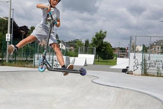Besonderer Adrenalin-Kick inklusive - Der elfjährige Karl war der erste Nutzer im neuen Skate-Bowl.