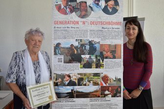 Besonderer Filmabend in Schwarzenberg - Paula Luftova (l.) ist eine Zeitzeugin aus dem Film. Hier im Bild mit Autorin Veronika Kupková (r.).