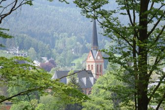 Besonderes Konzert im Vogtland: Vier Kantoren singen - In der Trinitatiskirche Bad Elster gibt es am Samstag ein Kantorenkonzert.