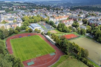 Besser leben im Karree: Falkensteins sportliche Pläne - Stadion, Turnhalle, Badeteich: Größeres Augenmerk soll auf dem Sport- und Freizeitareal in Falkenstein liegen. Dieses ist Teil des sogenannten Karrees, welches von der Brandsiedlung bis Ellefeld reicht und fast die ganze Innenstadt umfasst.