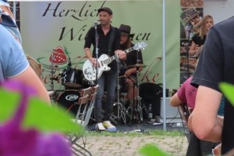 "Besser Punk" von Oli Munz - 