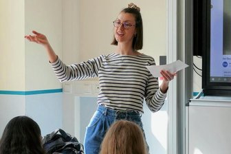 Besuch in Zschopau bringt junge Französin auf den Geschmack - Nachdem sie vor wenigen Jahren noch als Schülerin des Collège Sacré Coeur Ploërmel für einige Wochen das Zschopauer Gymnasium besuchte, war Clarisse Le Port nun als Lehrerpraktikantin vor Ort. 