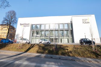 Betreiberfrage wird zur Hängepartie: Muss Plauen beim Sportforum jetzt zum Plan B greifen? - Für den Schul- und Vereinssport wird das neue Sportforum seit einigen Monaten genutzt. Für größere Wettkämpfe und Veranstaltungen sieht die Stadt bislang keine Möglichkeiten.