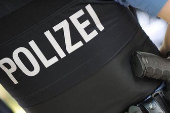 Betrüger erbeuten mehrere tausend Euro von Flöhaerin -