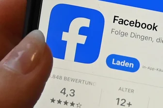 Betrugsmasche kostet einem 43-Jährigen in Plauen mehrere tausend Euro - Ein 43-Jähriger ist über Facebook auf eine Betrugsmasche hereingefallen.